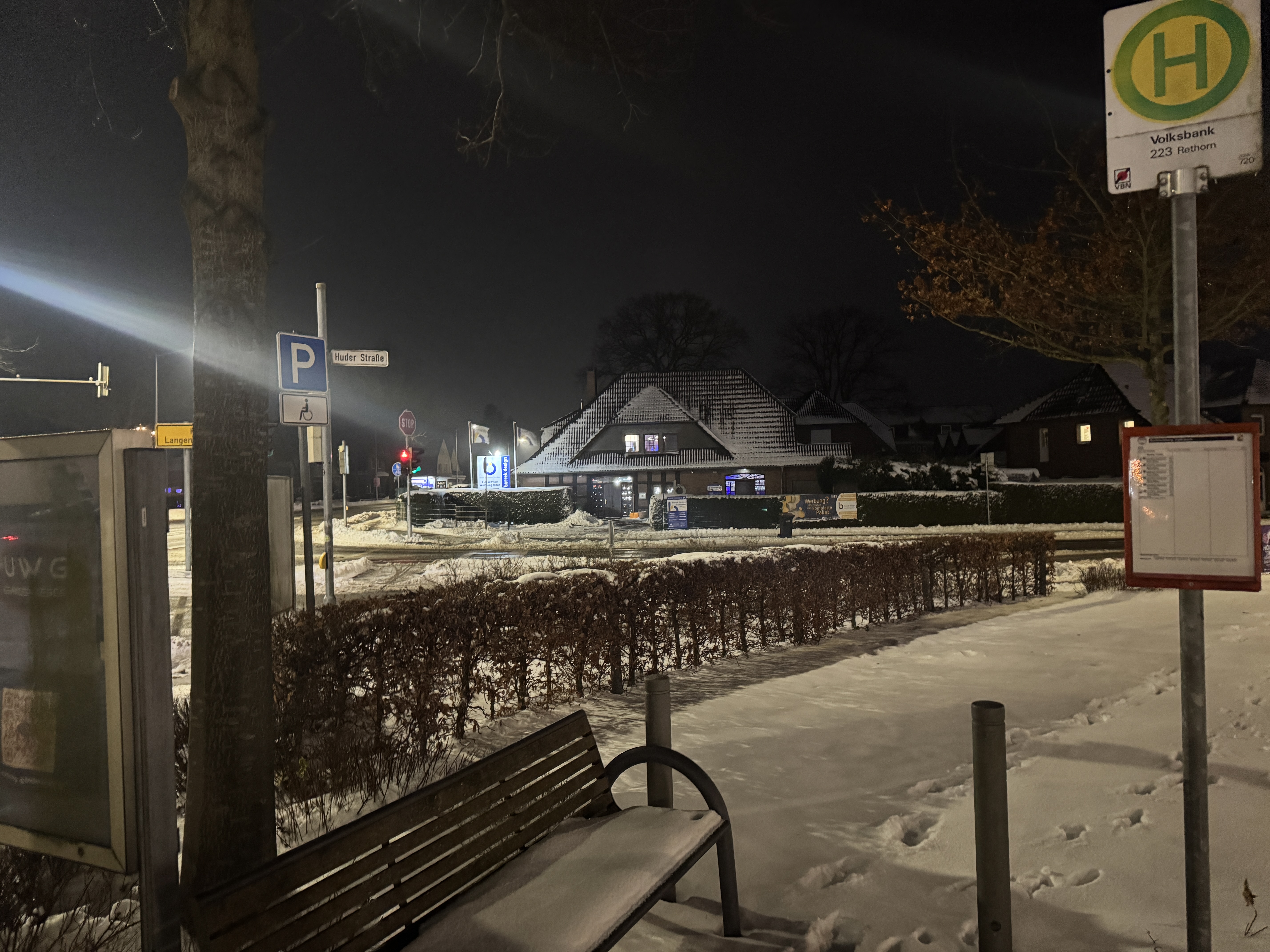 Borrek Design in Bookholzberg, fotografiert von der Bushaltestelle am ersten Praktikumstag
