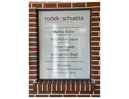 Folierung für ein Steuerbüro