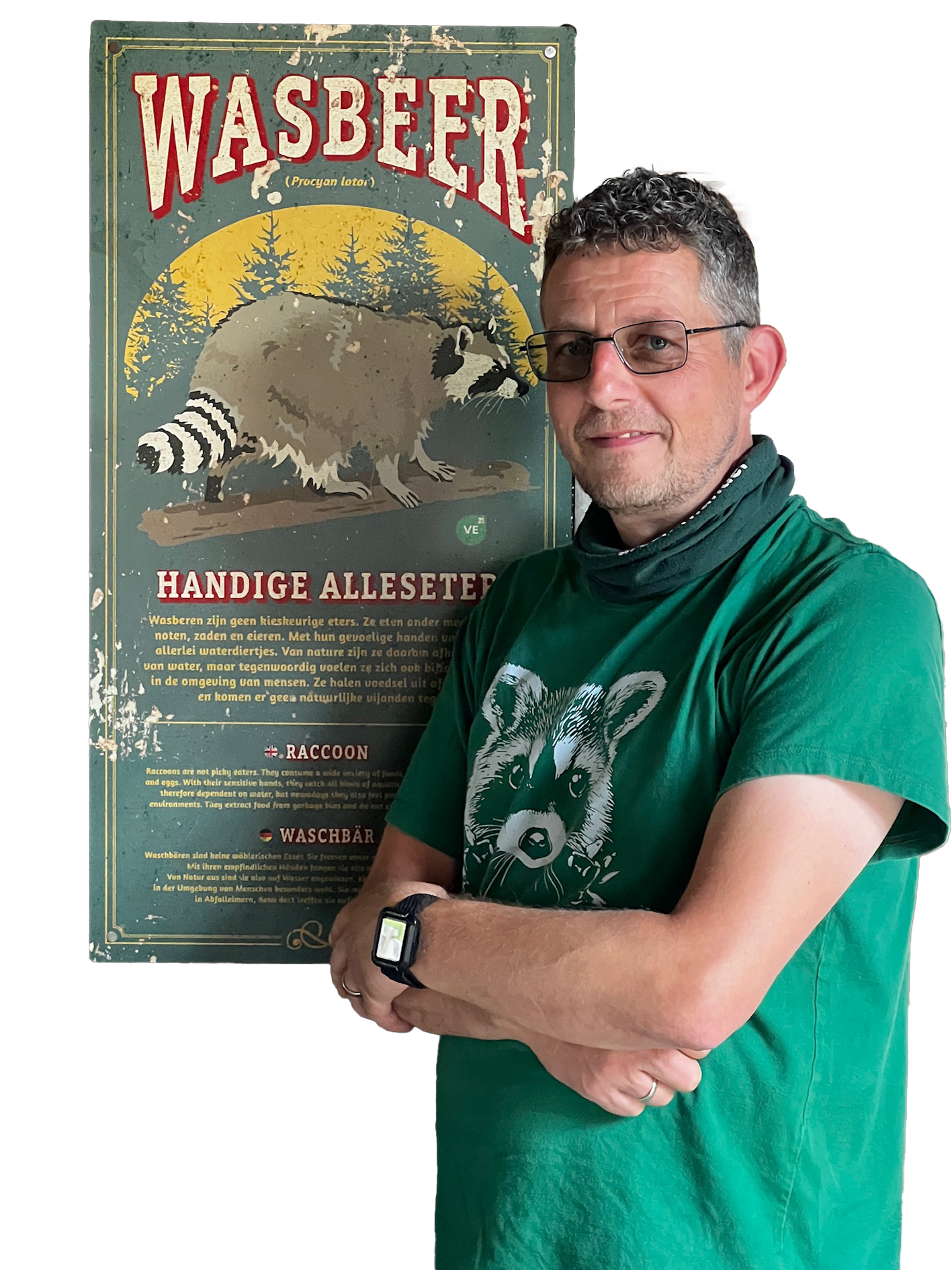 Axel Aulich vor einem Waschbär-Motiv